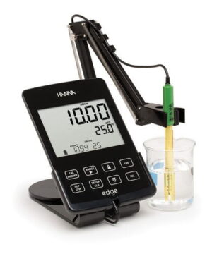 เครื่องวัด EC TDS SALINITY BENCHTOP METER แบบตั้งโต๊ะ รุ่น HI2030